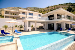 Luxury Villa Andrea with private pool & Jet pool near Dubrovnik